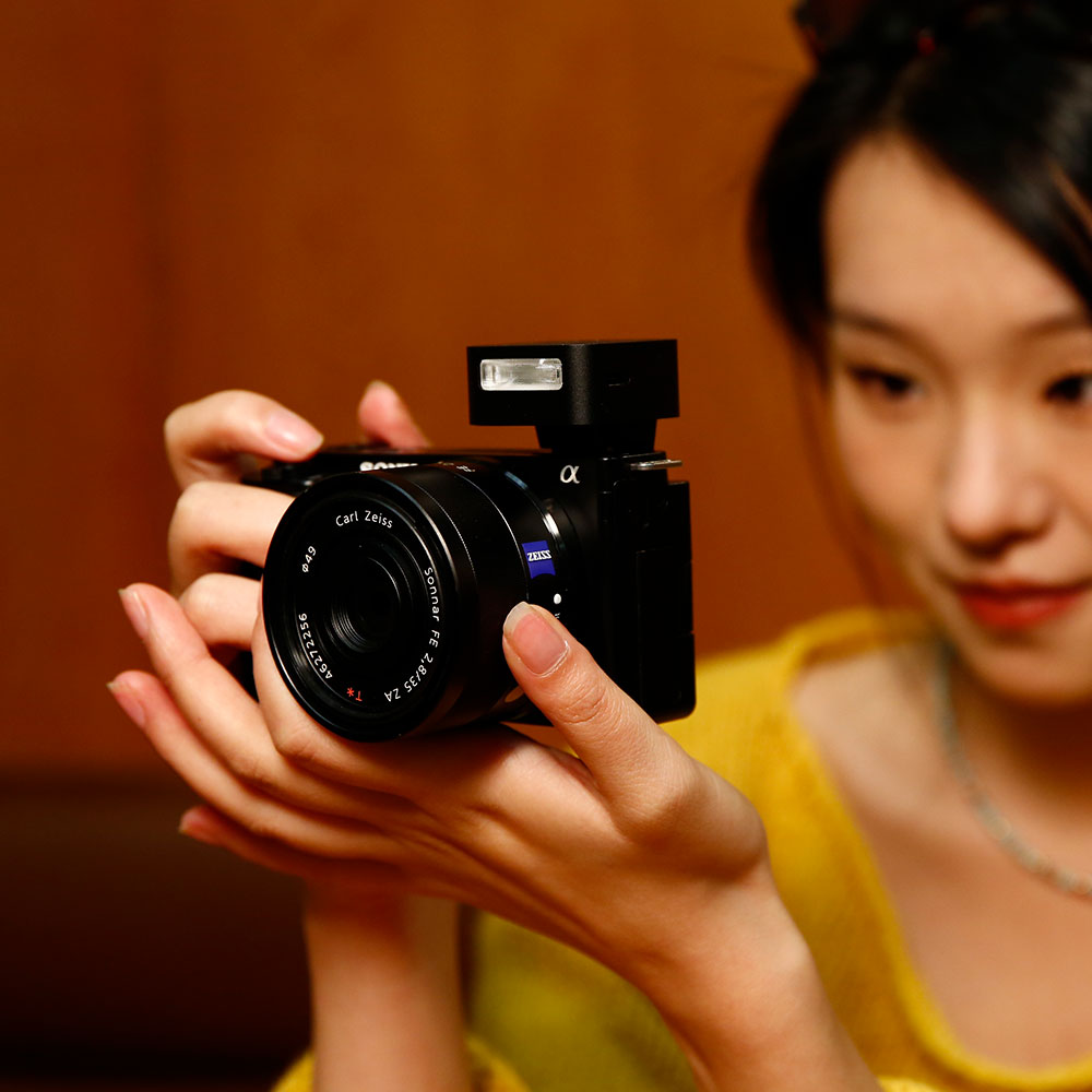 ZENIKO ZF04 ZF08 فلاش كاميرا ر - مراجعة Canon Camera Eos R8 وسعره